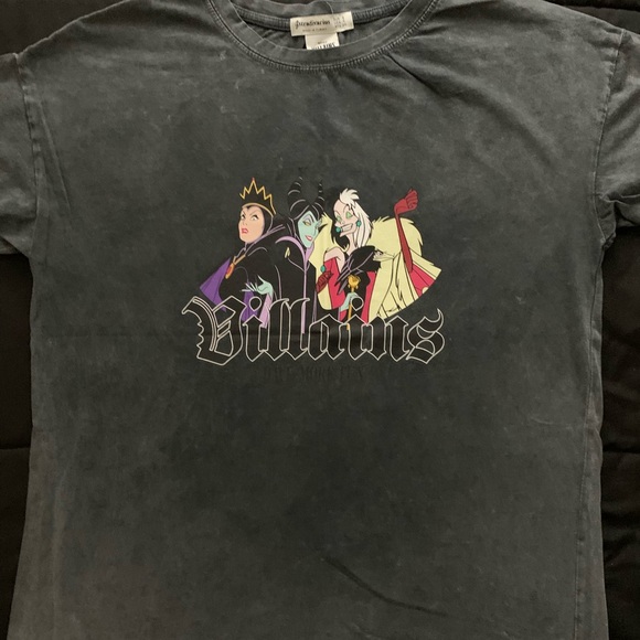 -Disney Tshirt Villains Cruella Maleficent Stradivarius Size M - Picture 2 of 9